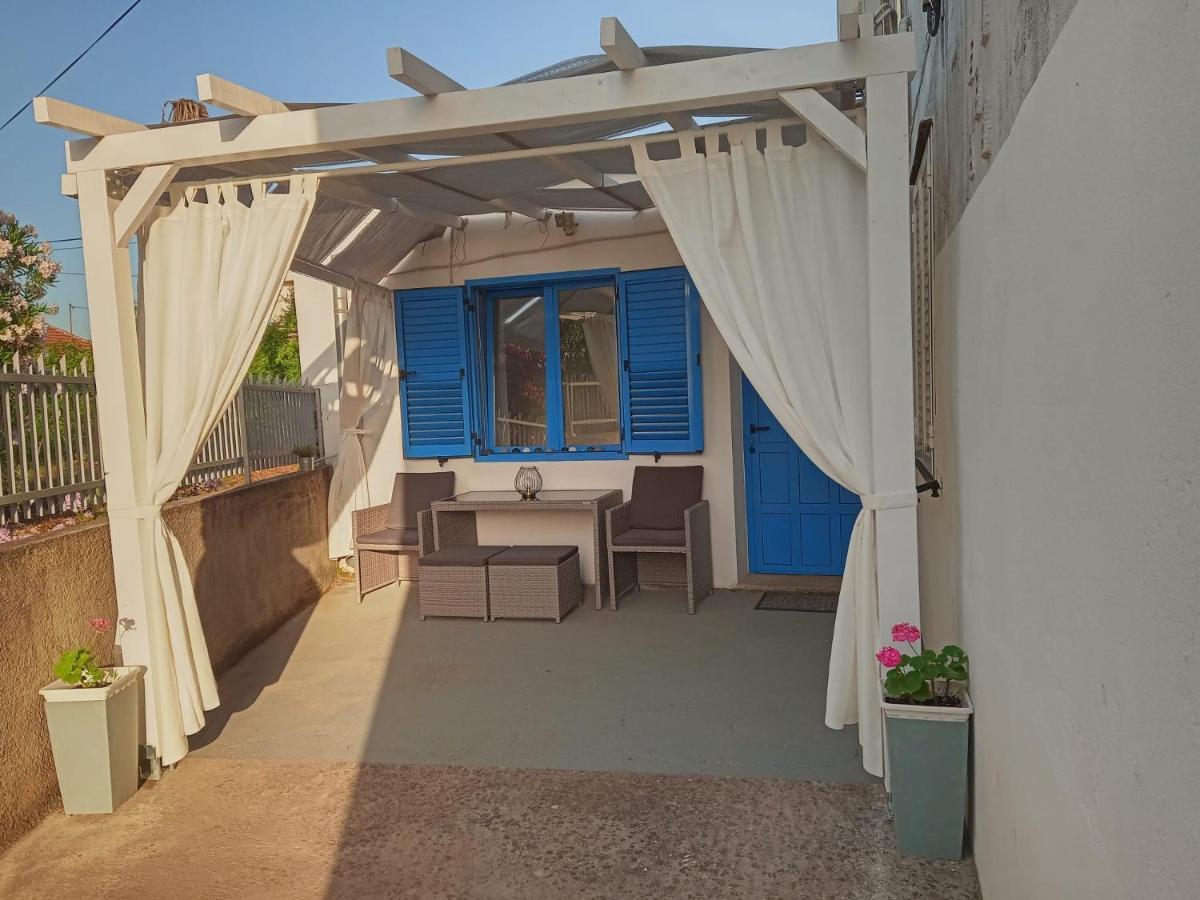 Apartments Dijan Sukošan エクステリア 写真