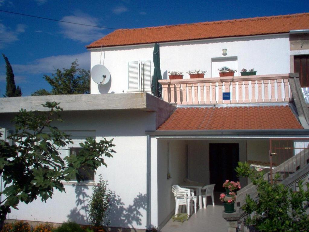 Apartments Dijan Sukošan エクステリア 写真